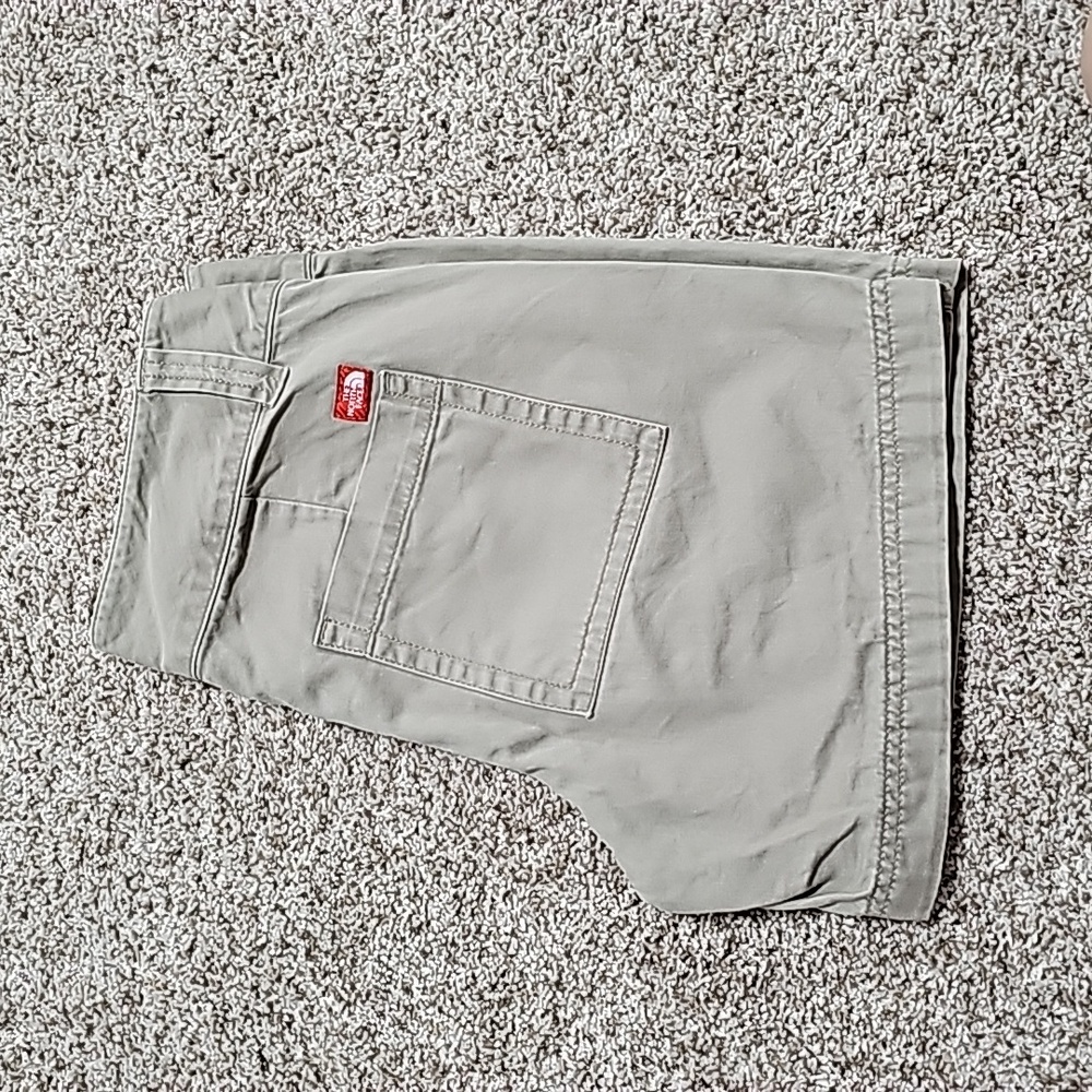 THE NORTH FACE shorts size 4